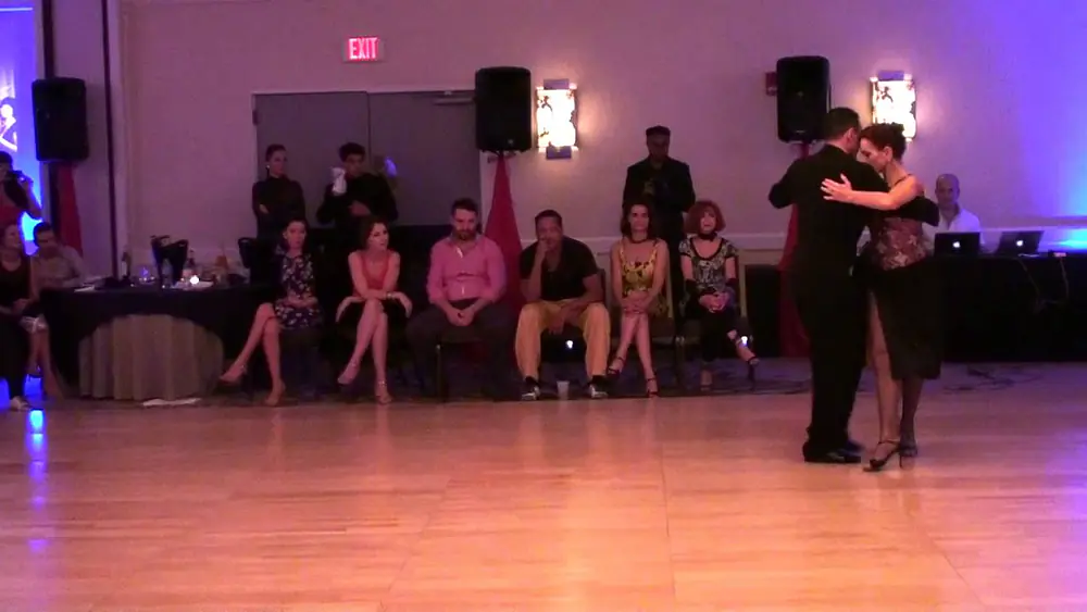 Video thumbnail for Esteban Moreno y Claudia Codega, Chicago Tango Week 2015, July 2-5 (1/4)