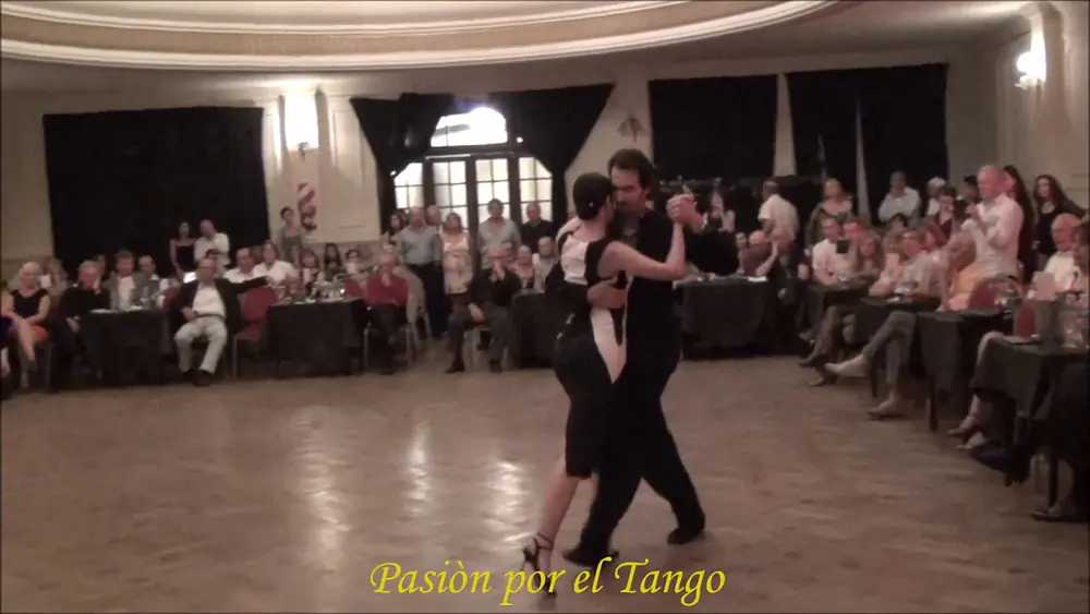 Video thumbnail for MARIELA SOLEDAD CHAVES y SILVIO GRAND Bailando el Tango LA MELODÍA DEL CORAZÓN en LA MILONGUITA