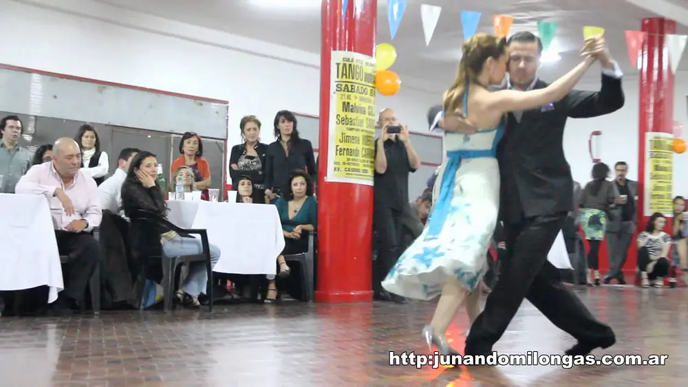 Video thumbnail for Malvina Gili y Sebastian Sanchez en el Club Atletico Milonguero (Tango)