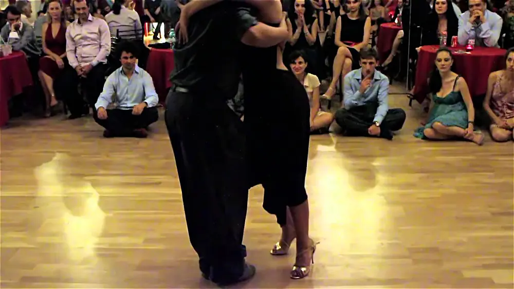 Video thumbnail for Noelia Hurtado y Carlitos Espinoza - Abrazo Porteno at Bucharest part 3