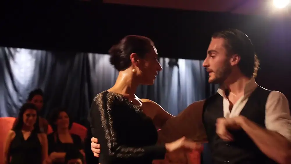Video thumbnail for Maria Filali & Gianpiero Galdi dance Rodolfo Biagi's Viejo portón