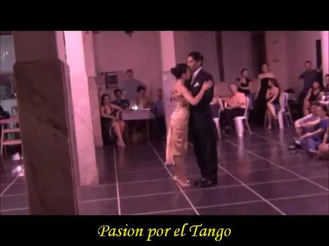 Video thumbnail for FLORENCIA LABIANO y HERNAN RODRIGUEZ bailando el Vals NOCHE DE ESTRELLAS en FLOREAL MILONGA