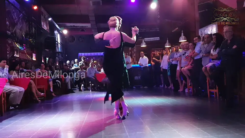 Video thumbnail for Hermoso tango show de Polonia, Patricia Cisowska, Jakub Grzybek milonga A La Parrilla, Buenos Aires