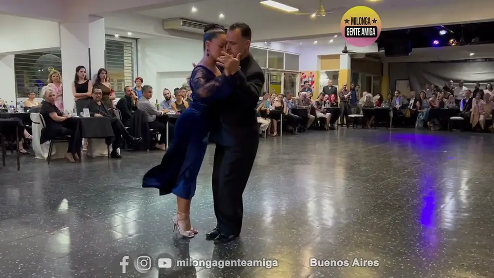 Video thumbnail for Agustina Juanbelz y Facundo Barrionuevo  - Milonga Gente Amiga - 25/FEB/2024 (2/3)