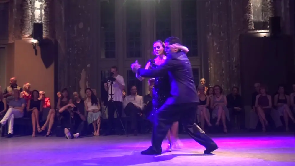 Video thumbnail for Ruben & Sabrina Veliz @ Antwerp Tango Festival 2017: demo 1