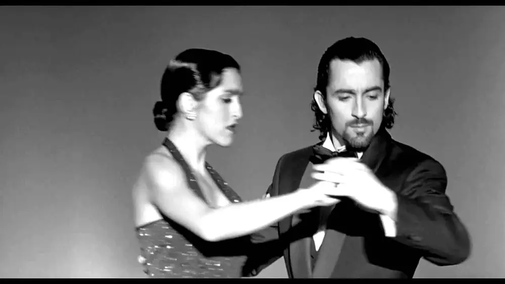 Video thumbnail for The Tango Lesson - Pablo Verón - Carolina Iotti - Bailan Quejas de Bandoneón - Tango dance.
