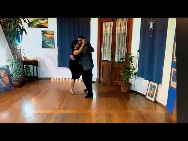 Video thumbnail for Stella Báez & Ernesto Balmaceda bailan ‘La vida es corta’💃🏻🕺🏻7/18/201