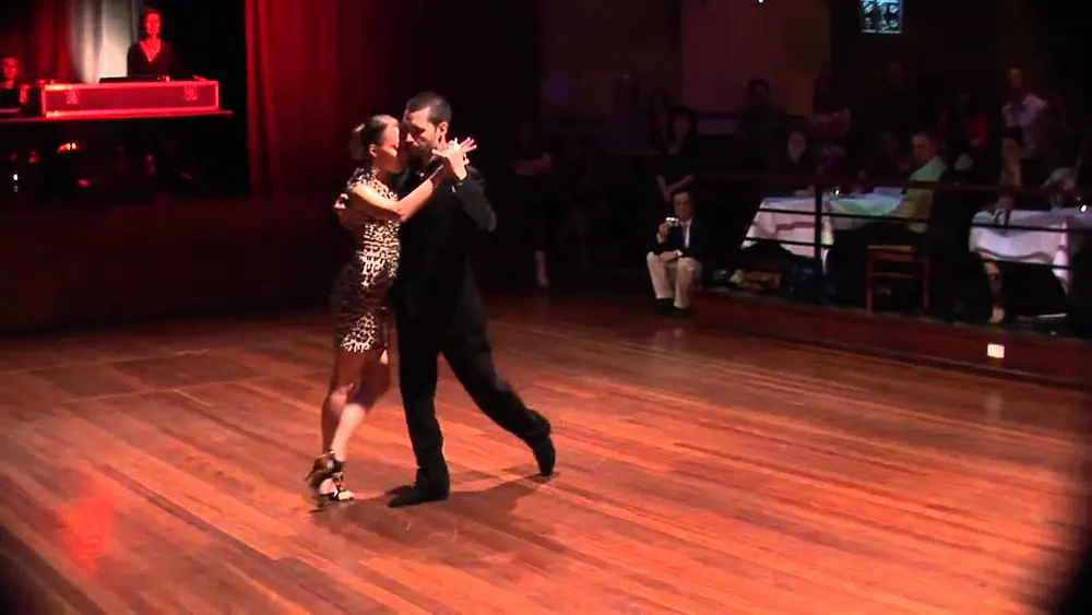 Video thumbnail for Javier Rodriguez y Andrea Misse   Welcome Milonga, 30 September 2010, Dance 2