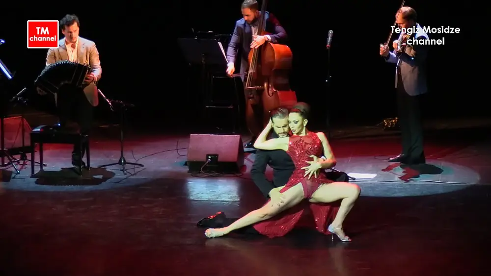 Video thumbnail for "Gallo Ciego". The World Champions Fernando Rodriguez and Estefy Gomez with "Solo Tango Orquesta".