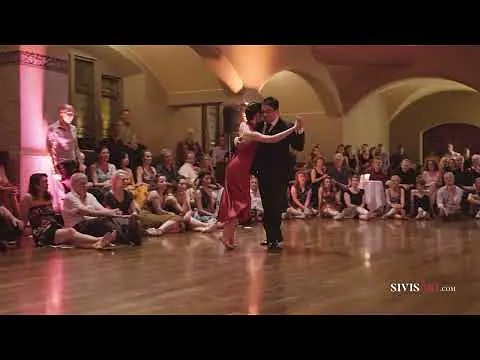 Video thumbnail for Agustina Piaggio & Carlos Espinoza performing - Milonga De Mis Amores
