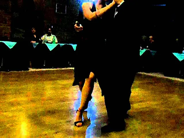 Video thumbnail for Natasha Lewinger y Oscar "Pancho" Martínez Pey bailan en Vieja Viola 6 Jun 2011