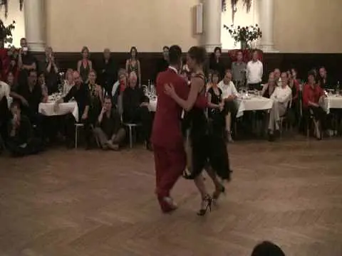 Video thumbnail for Marco Palladino y Nicoletta Pregnolato (3) - 12th International Hamburg Tango Festival
