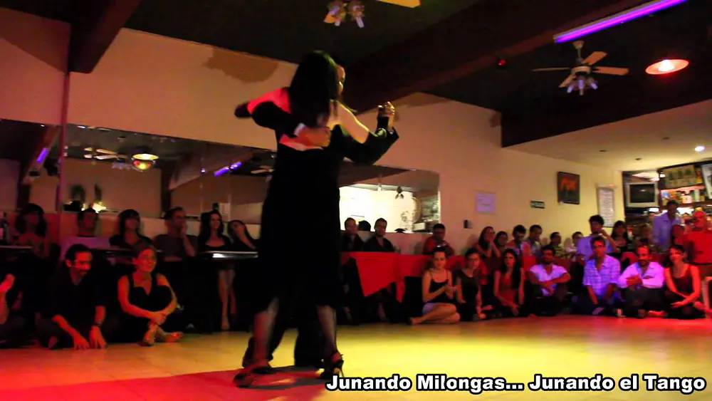 Video thumbnail for TANGUITO CEJAS Y GENOVEVA FERNANDEZ EN MILONGA10 (MILONGA)
