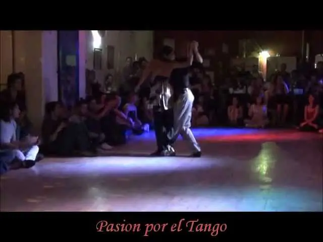 Video thumbnail for MARIANGELES CAAMAÑO Y BRUNO TOMBARI bailando el tango LOS DESPOJOS en la milonga LA DISCEPOLO