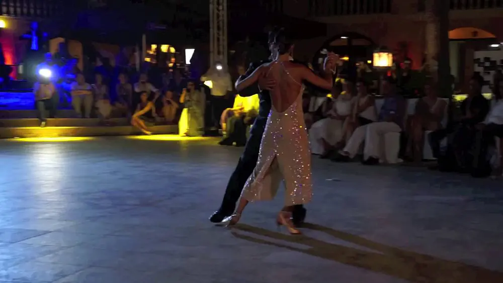 Video thumbnail for Leonel Mendieta & Natalia Hassan with Solo Tango Orquesta