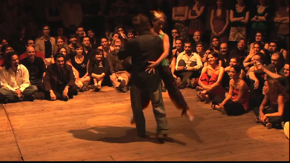Video thumbnail for BTF 2009 - impro Pablo Inza & Cecilia Garcia @ Vaudeville Brussels Tango Festival