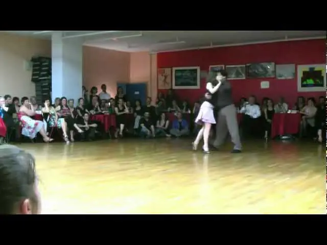 Video thumbnail for Carlito Espinoza et Ariane Liautaud le 13/03/2011 à "Carrément tango"