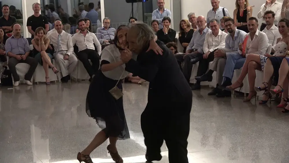 Video thumbnail for Guille Barrionuevo y Mariela Sametband   Apulia Tango Festival  02 06 2018  4 4  Tango Canyengue