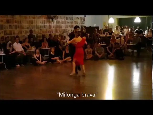 Video thumbnail for Adrian Ferreyra & MariaElena Macchini - milonga brava