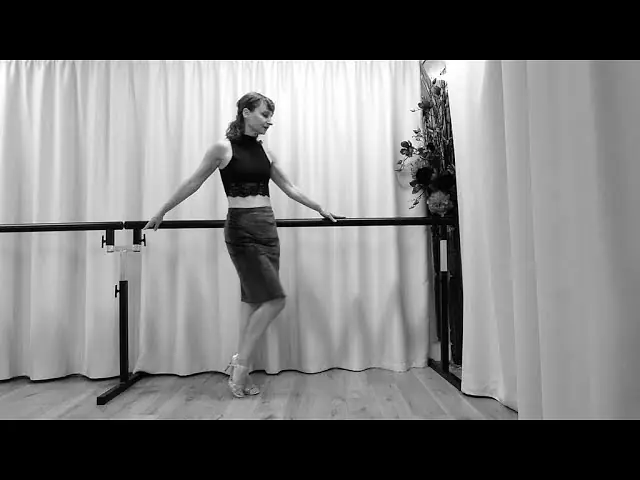 Video thumbnail for Dancing in Lockdown - Veronica Toumanova, Tango Dancer (Paris)
