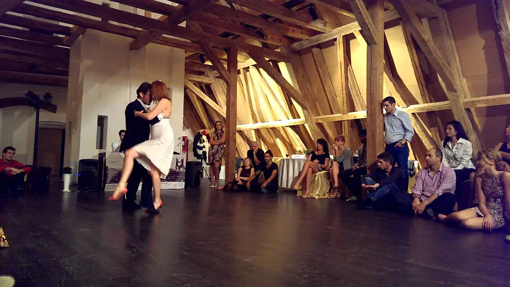 Video thumbnail for Horia Pop y Ioana Lascu Tango Story 2013(3)