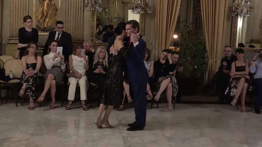 Video thumbnail for Juan Amaya e Valentina Garnier - Circolo Unione - Apulia Tango Bari 17.04.2018   3.3