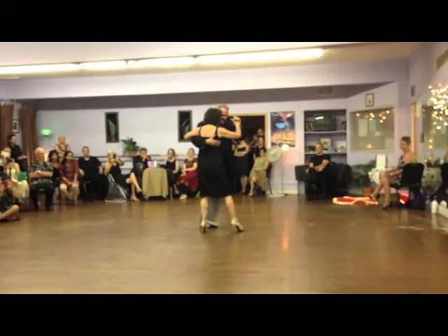 Video thumbnail for Tango at Clevalend Oscar Casas Ana Miguel