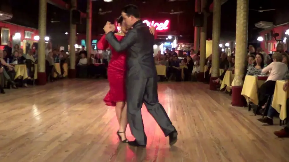 Video thumbnail for Laura Sastria & Juan Andrada Tango "Gime El Viento" Raul Iriarte. Club Gricel.