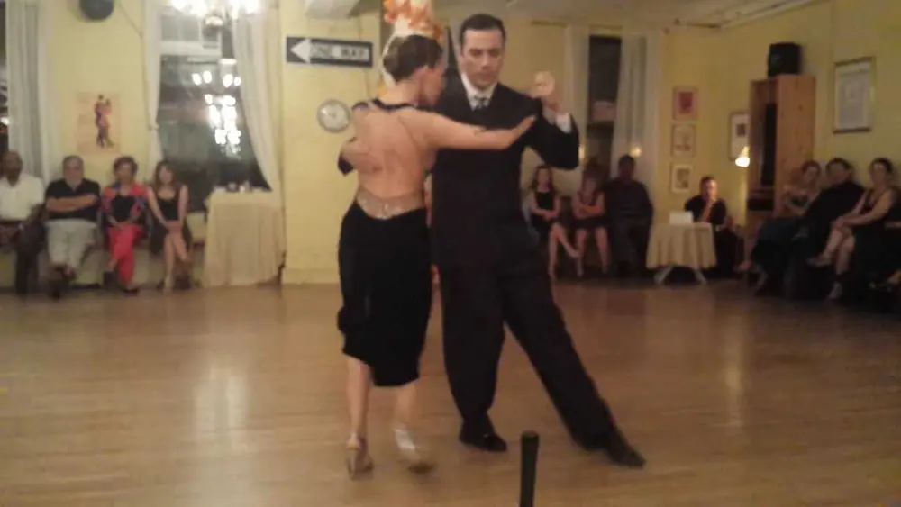 Video thumbnail for Argentine Tango: Laila Rezk & Leandro Oliver - Recuerdo