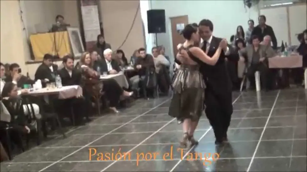 Video thumbnail for NADIA IBAÑEZ y DIEGO CHANDIA Bailando el Tango RÍE PAYASO en FLOREAL MILONGA