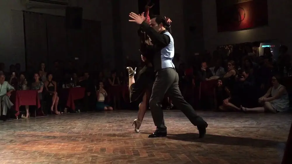 Video thumbnail for Ezequiel Paludi y Geraldin Rojas bailan un Tango "Preparense" de Luis Bravo