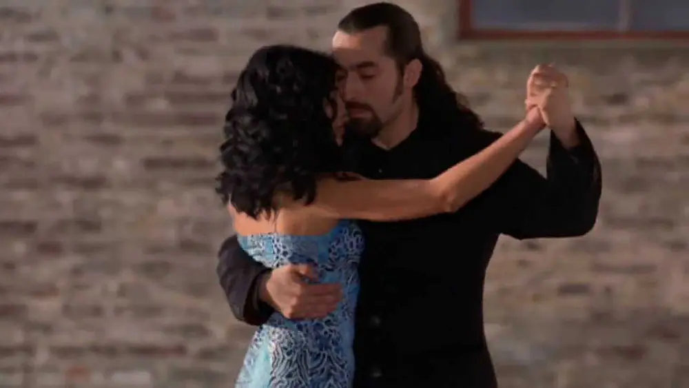 Video thumbnail for Pablo Veron & Geraldine Rojas dance to 'Una Emocion' (No movie credits)