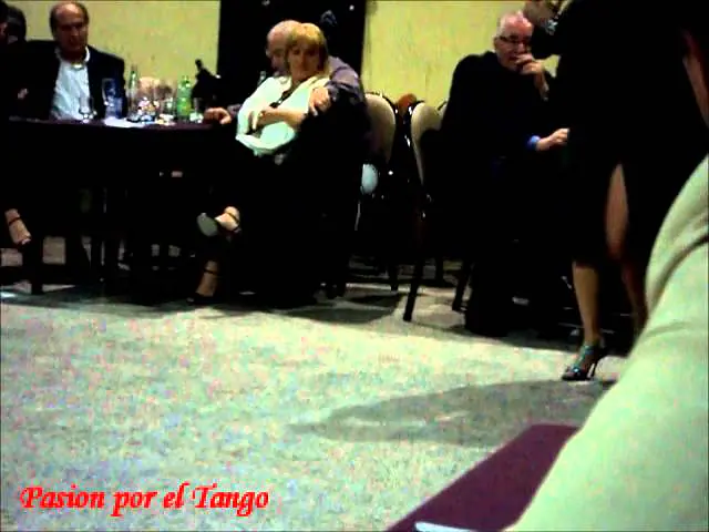 Video thumbnail for Cecilia Bulotta y Diego Mohammad bailando en la milonga Suspiros de Martinez