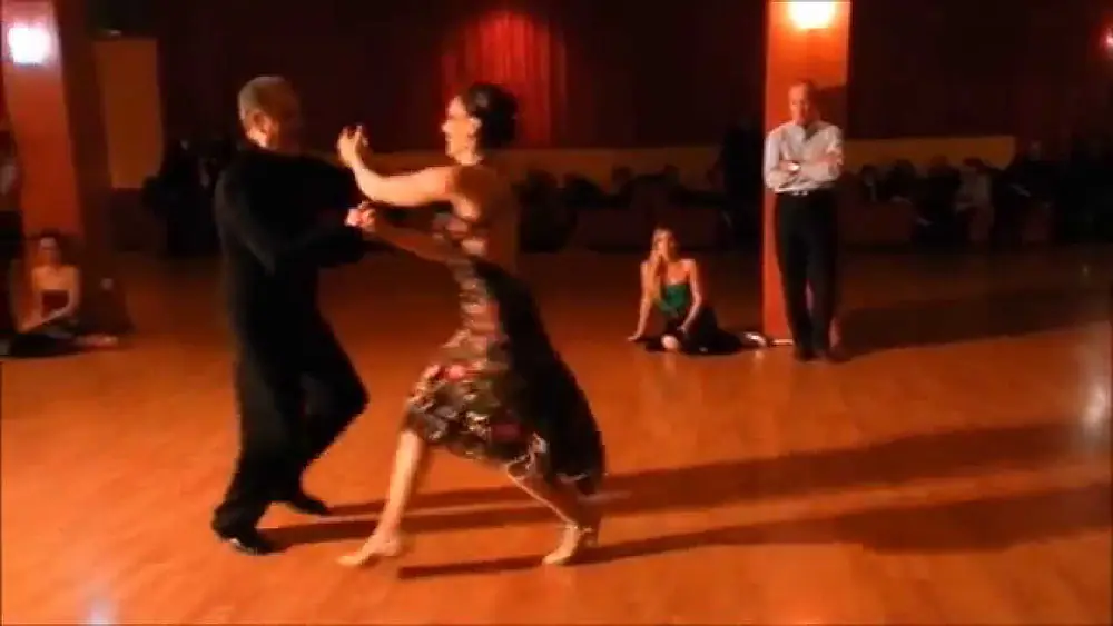 Video thumbnail for Pescara Tango Festival 2014 - 03 - Ricky Barrios e Laura Melo "La mulateada"