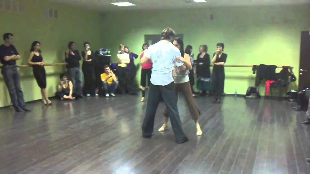 Video thumbnail for Sebastian Posadas y Eugenia Eberhardt. Classes 1. White Tango Festival in Moscow 2010.