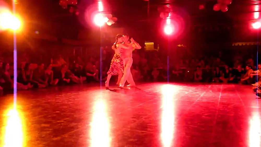 Video thumbnail for Sonja Bruyninckx & Sven Breynaert bailan at Misterio Tango Festival 2013 @ La Viruta part 1