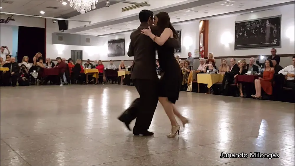 Video thumbnail for Alejandra Armenti & Daniel Juárez  ☼ 15 años La Baldosa