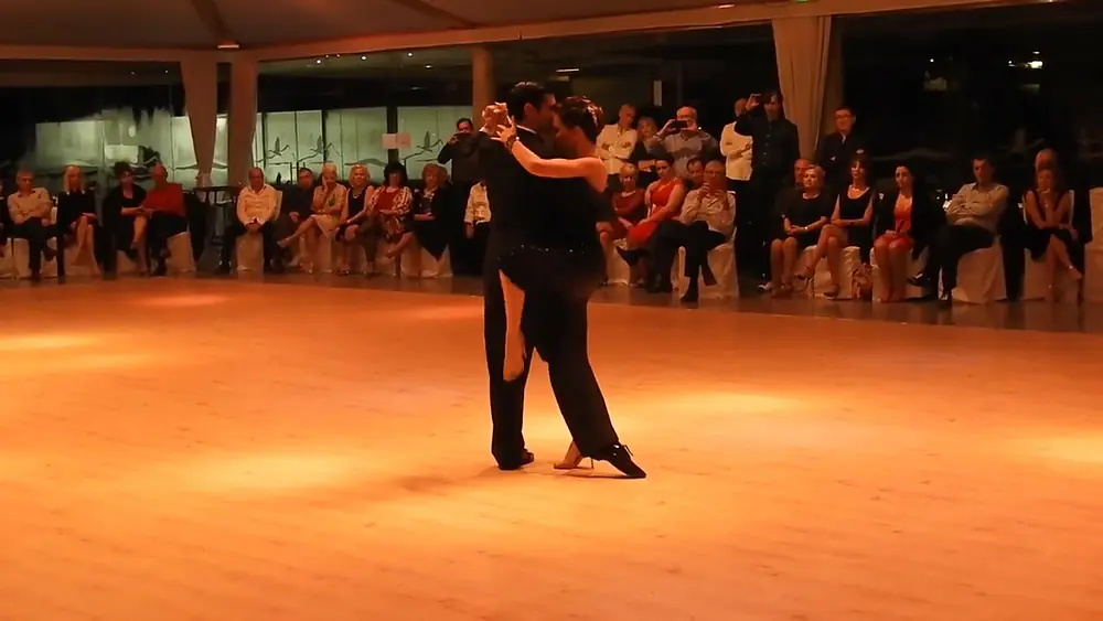 Video thumbnail for Germán Ballejo & Magdalena Gutierrez dance Osvaldo Pugliese's Los Mareados