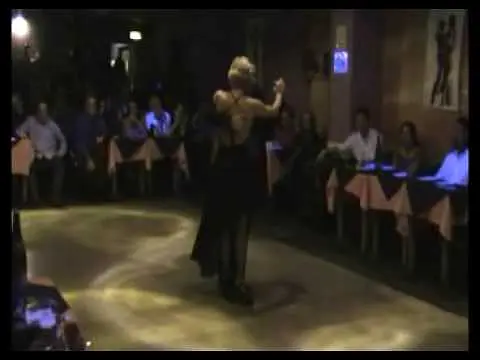 Video thumbnail for claudio gonzalez melina brufman bailan en porteño y bailarin