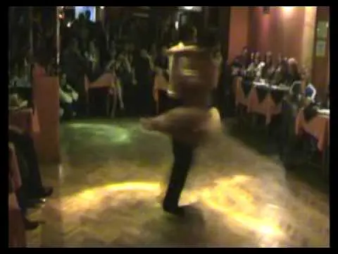 Video thumbnail for Claudio Villagra guillermina quiroga bailan en Porteño y Bailarin