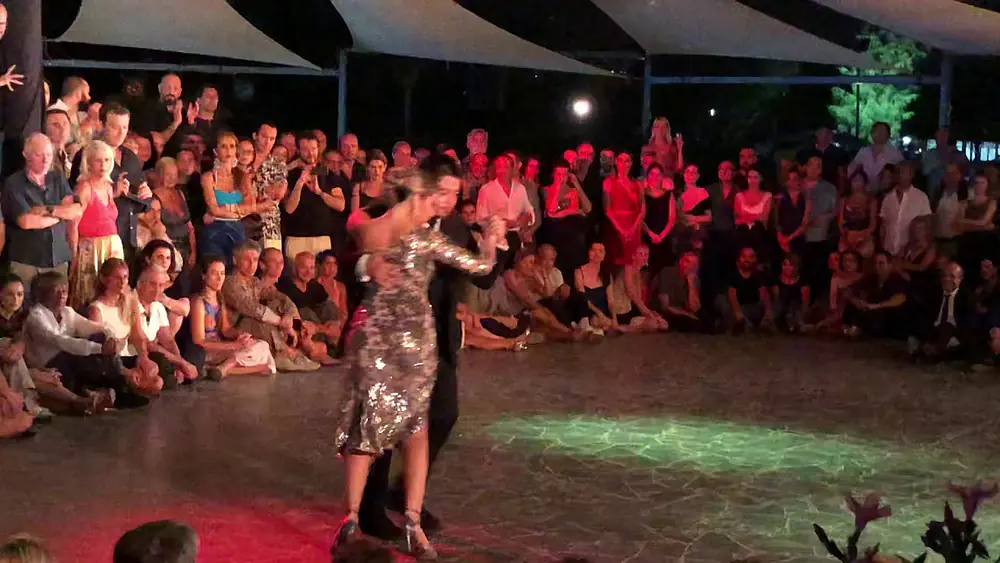 Video thumbnail for Carlitos Espinoza & Noelia Hurtado show, Catania Tango Festival 2018, 4/4