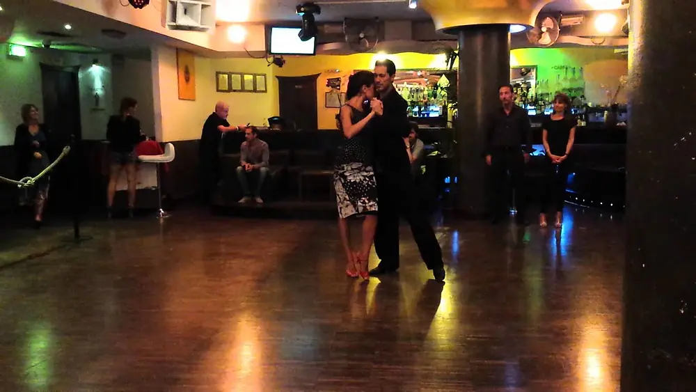 Video thumbnail for Cristina Scimè e Hernan Brusa _ impro tango @Sio Café 15.09.2015