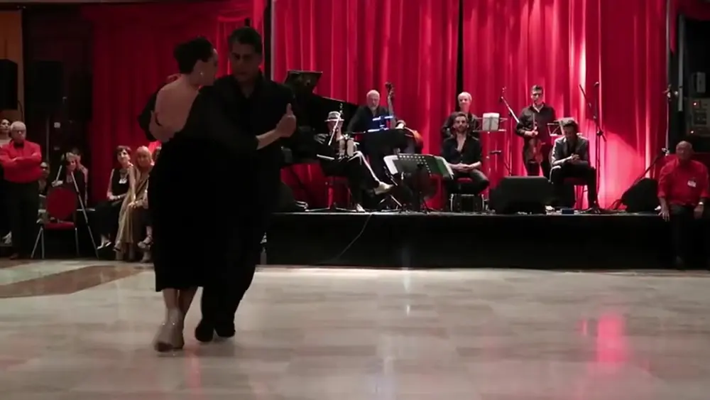 Video thumbnail for 2019 07 27 - Sabrina y Ruben Veliz bailan El Latigo de D'Arienzo