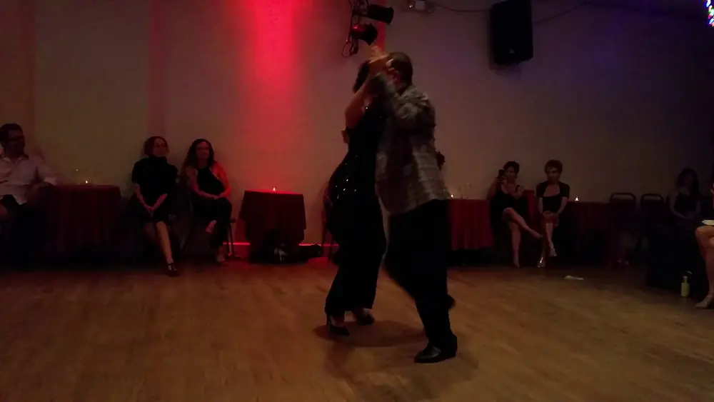 Video thumbnail for Argentine tango:  Carla Marano & Octavio Fernandez - Milonguea del ayer