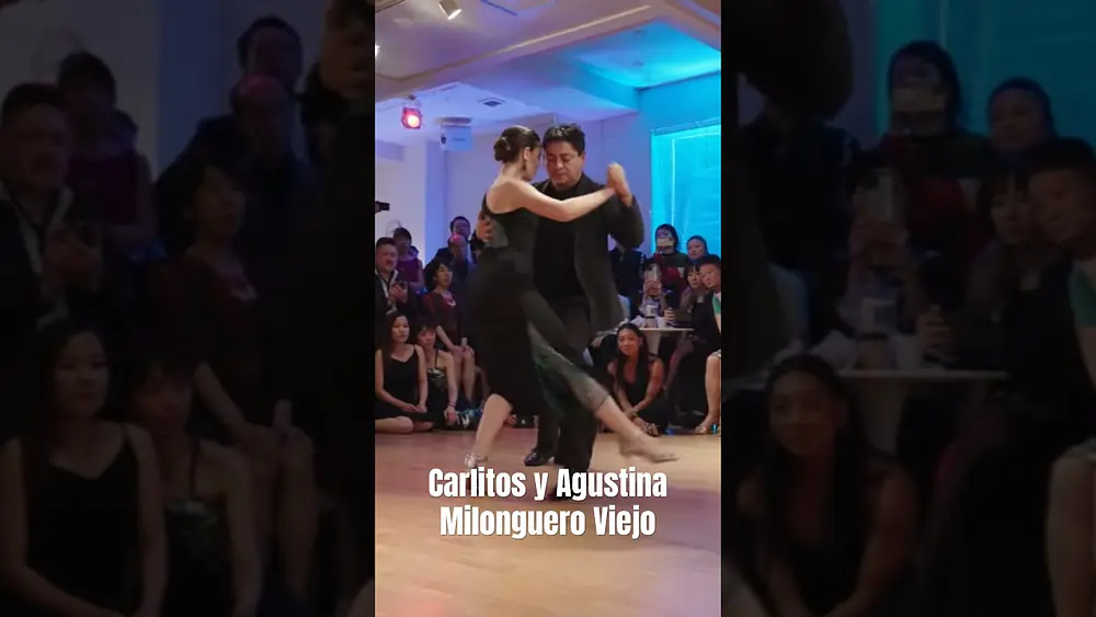 Video thumbnail for Carlitos & Agustina Milonguero Viejo Argentine Tango Performance #アルゼンチンタンゴ パフォーマンス #tango #shorts