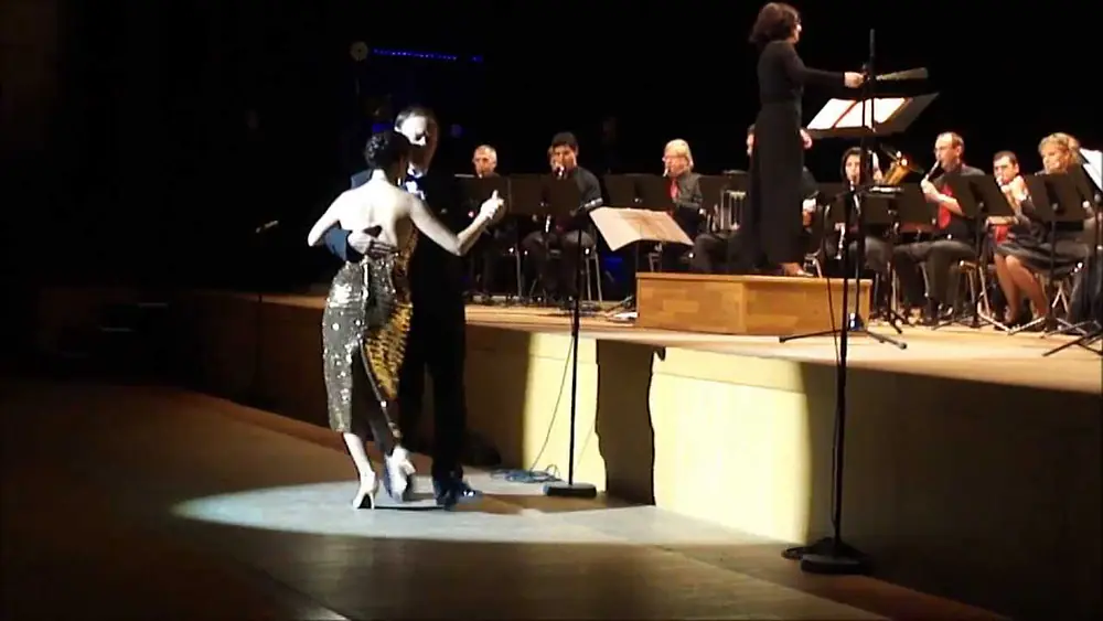 Video thumbnail for Libertango Astor Piazzolla   Denise y Thierry Guardiola