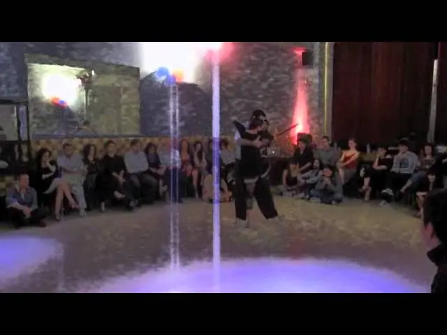 Video thumbnail for Adrian Ferreyra + Dana Frigoli - Practica X - Desafios Maestros 2012