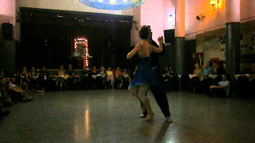 Video thumbnail for Jose Halfon y Virginia Cutillo en El Motivo Tango 26/11/12