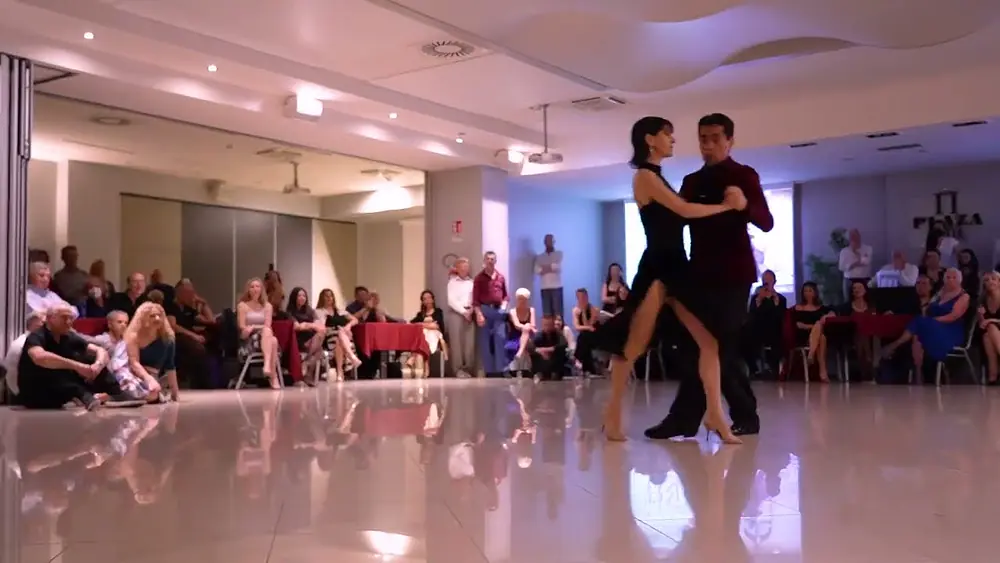 Video thumbnail for Walter Cardozo & Margarita Klurfan - Catania Tango Context Maggio 2022 (2/4)