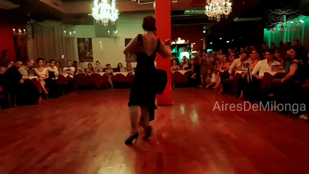 Video thumbnail for Mujer x 2 +milonga . Ambos roles. Corina e Inés bailarinas de tango